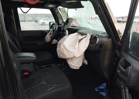 2016 Jeep Wrangler Unlimited Sport z USA, uszkodzony, nr VIN 1C4BJWDG6GL132642